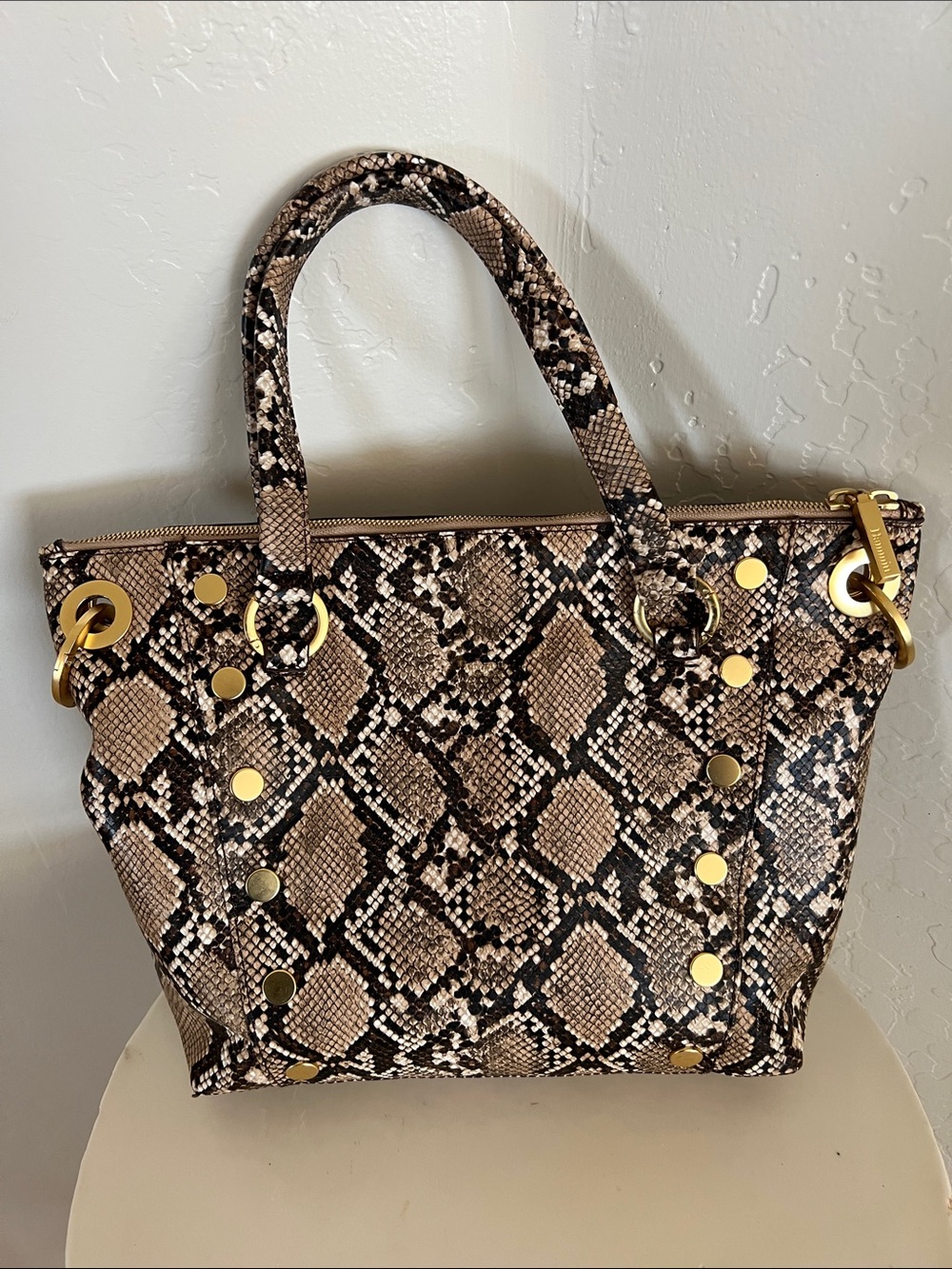 Hammitt Daniel Medium Snake-Print Shoulder Bag with Gold Hardware in Brown Blk - Picture 8 of 8